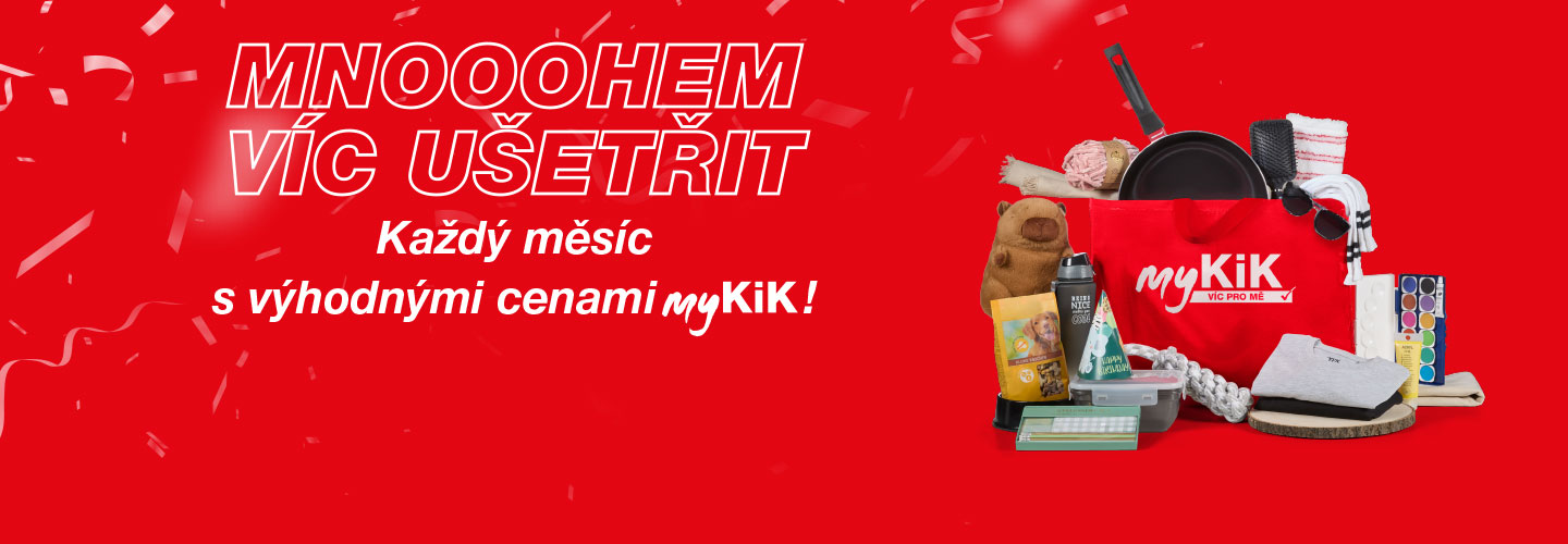 Červená propagační grafika s různými domácími potřebami a nákupní taškou myKiK, zdůrazňující úspory díky měsíčním nabídkám.